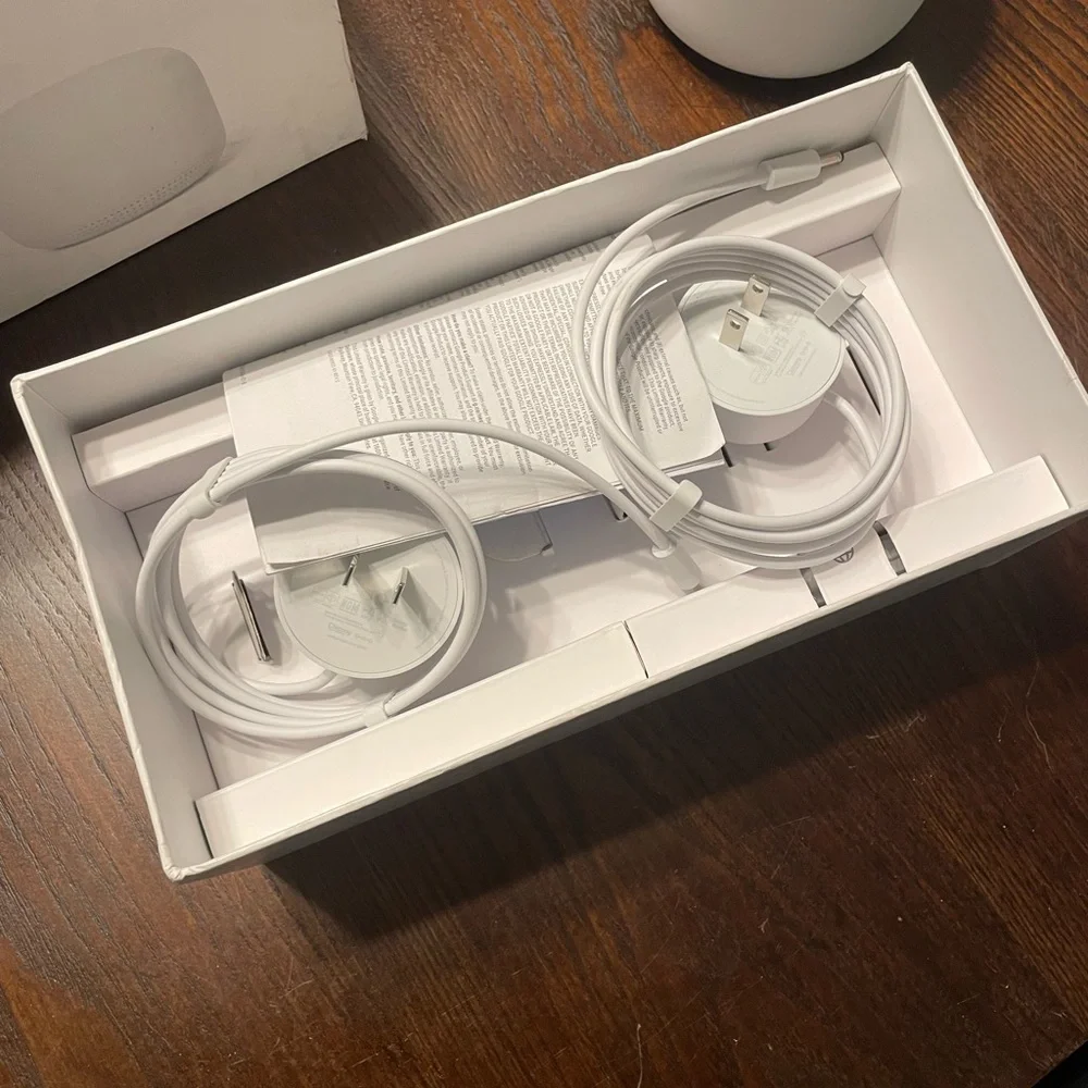 Google Nest WiFi router and mesh access point - New open box